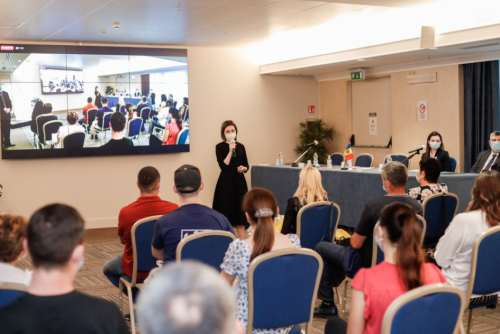 Important pentru diasporă. Maia Sandu invită moldovenii din SUA și Canada la discuții